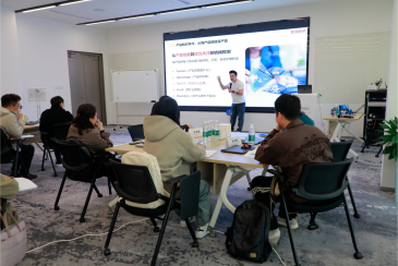 Paano Inihahanda ng Yitailock ang Koponan nito para sa Mas Matalinong Pagbebenta at Mas Malakas na Presensya sa Market?